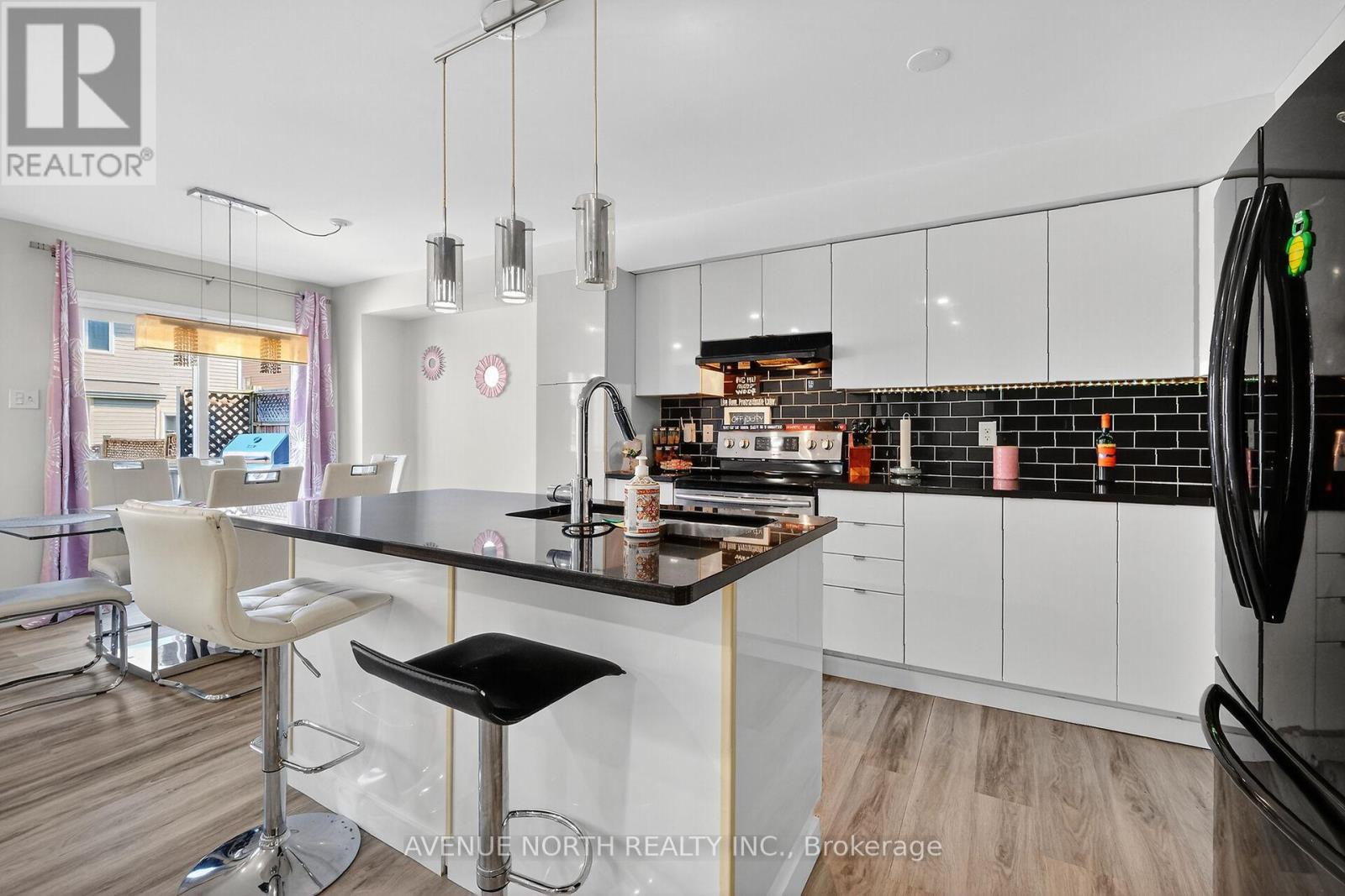 208 Kingswell Street Property Photo 13