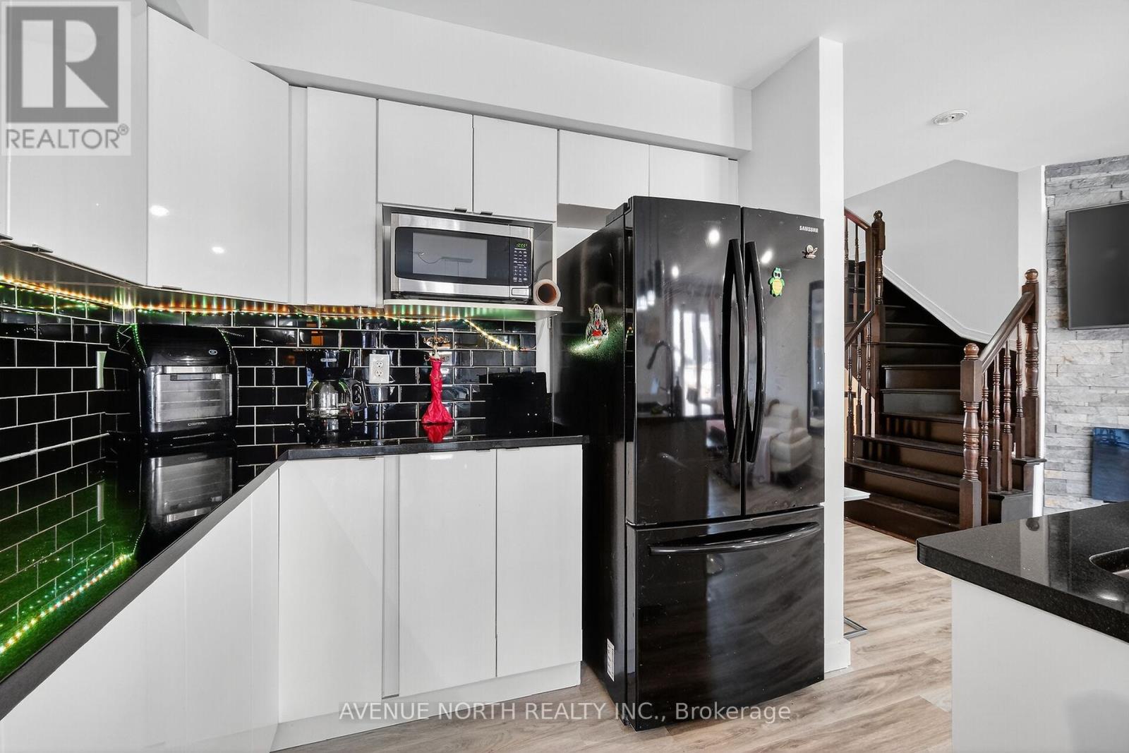 208 Kingswell Street Property Photo 15