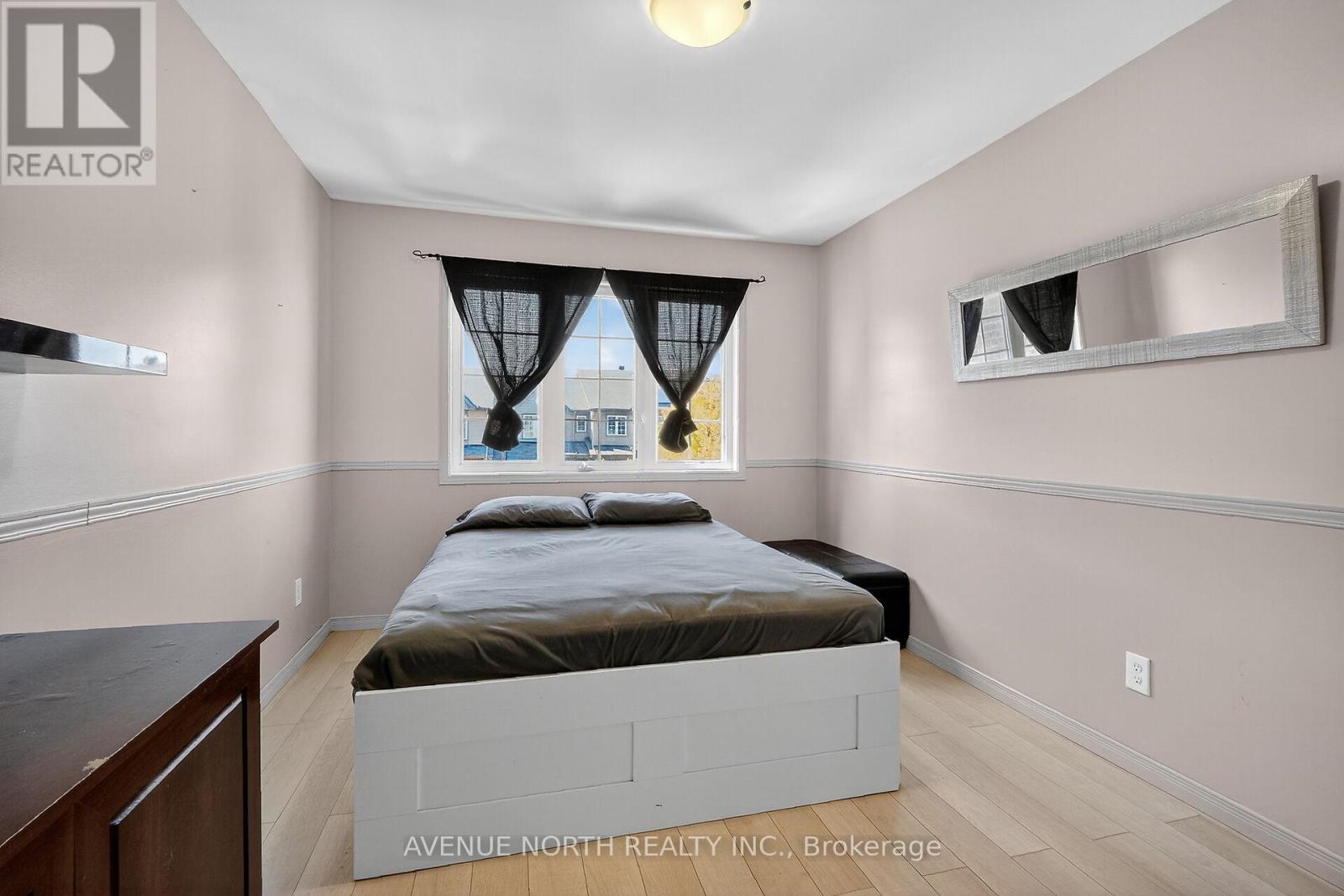 208 Kingswell Street Property Photo 22