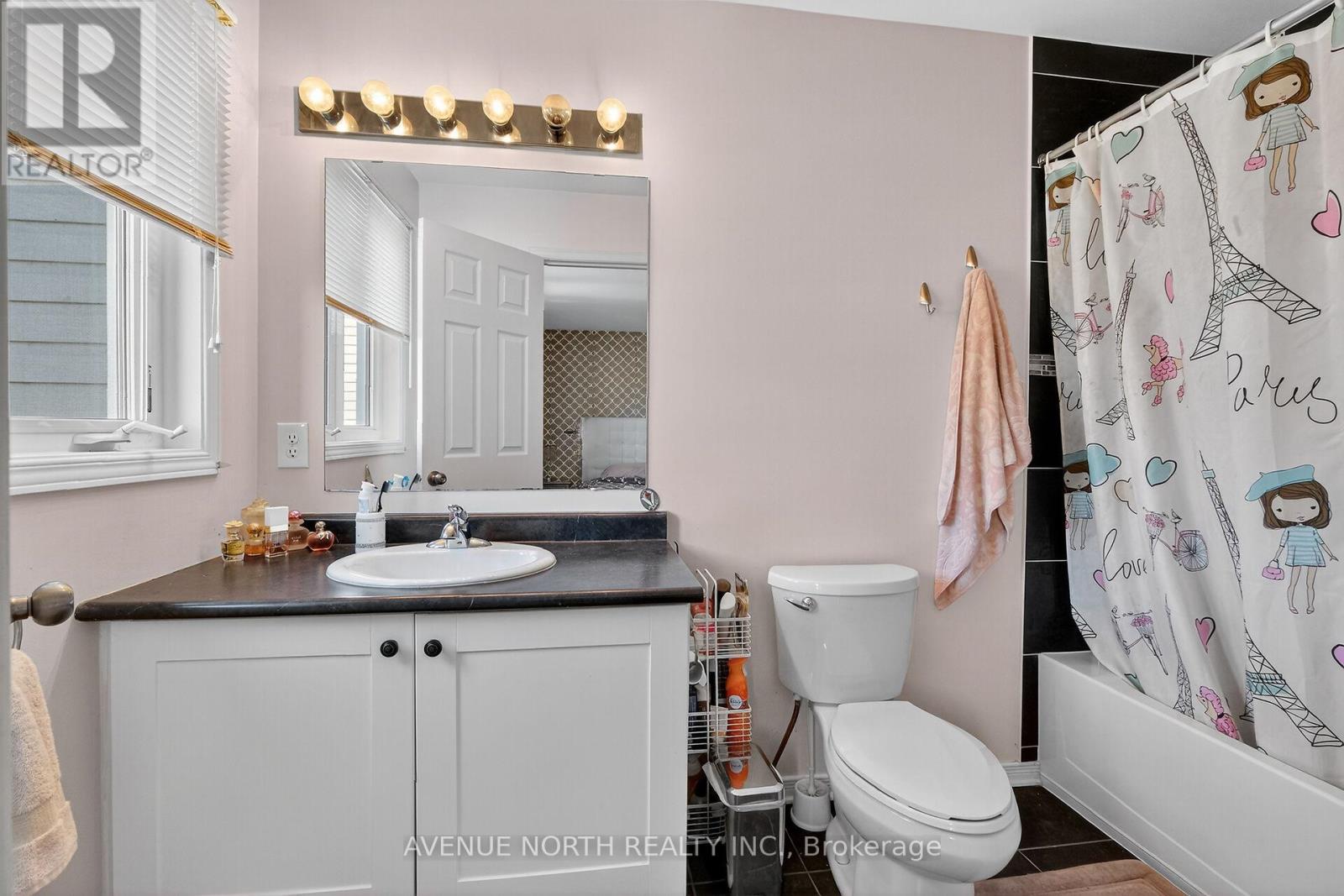 208 Kingswell Street Property Photo 27