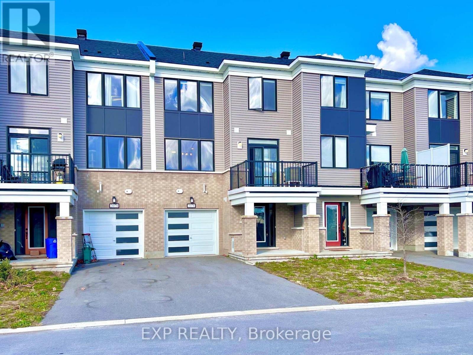 2076 Leinster Circle Property Photo 2