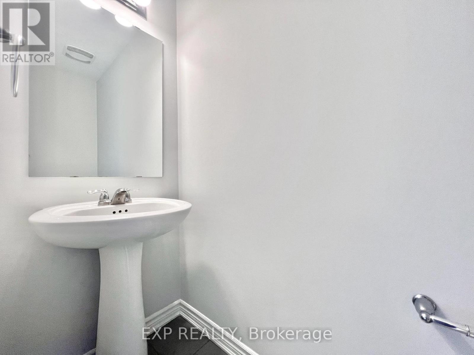 2076 Leinster Circle Property Photo 9