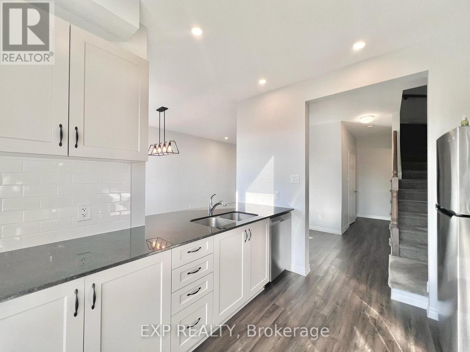 2076 Leinster Circle Property Photo 18