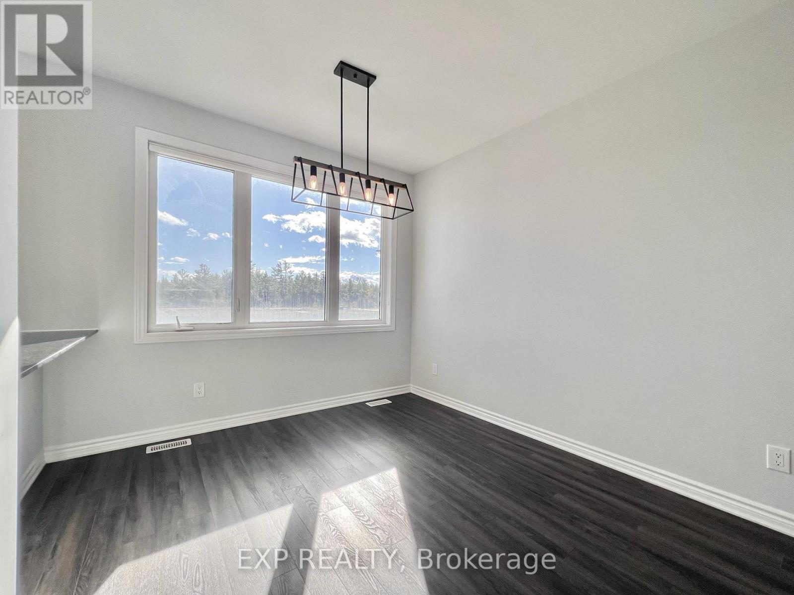 2076 Leinster Circle Property Photo 21