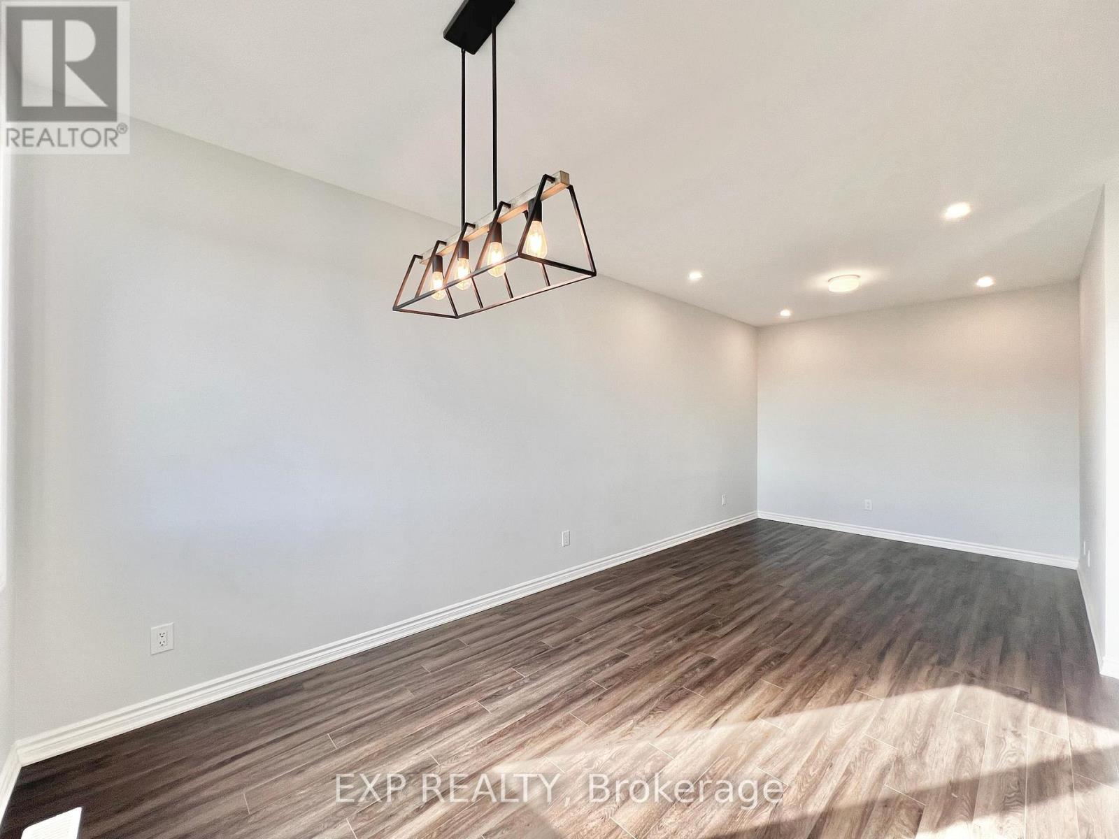 2076 Leinster Circle Property Photo 27