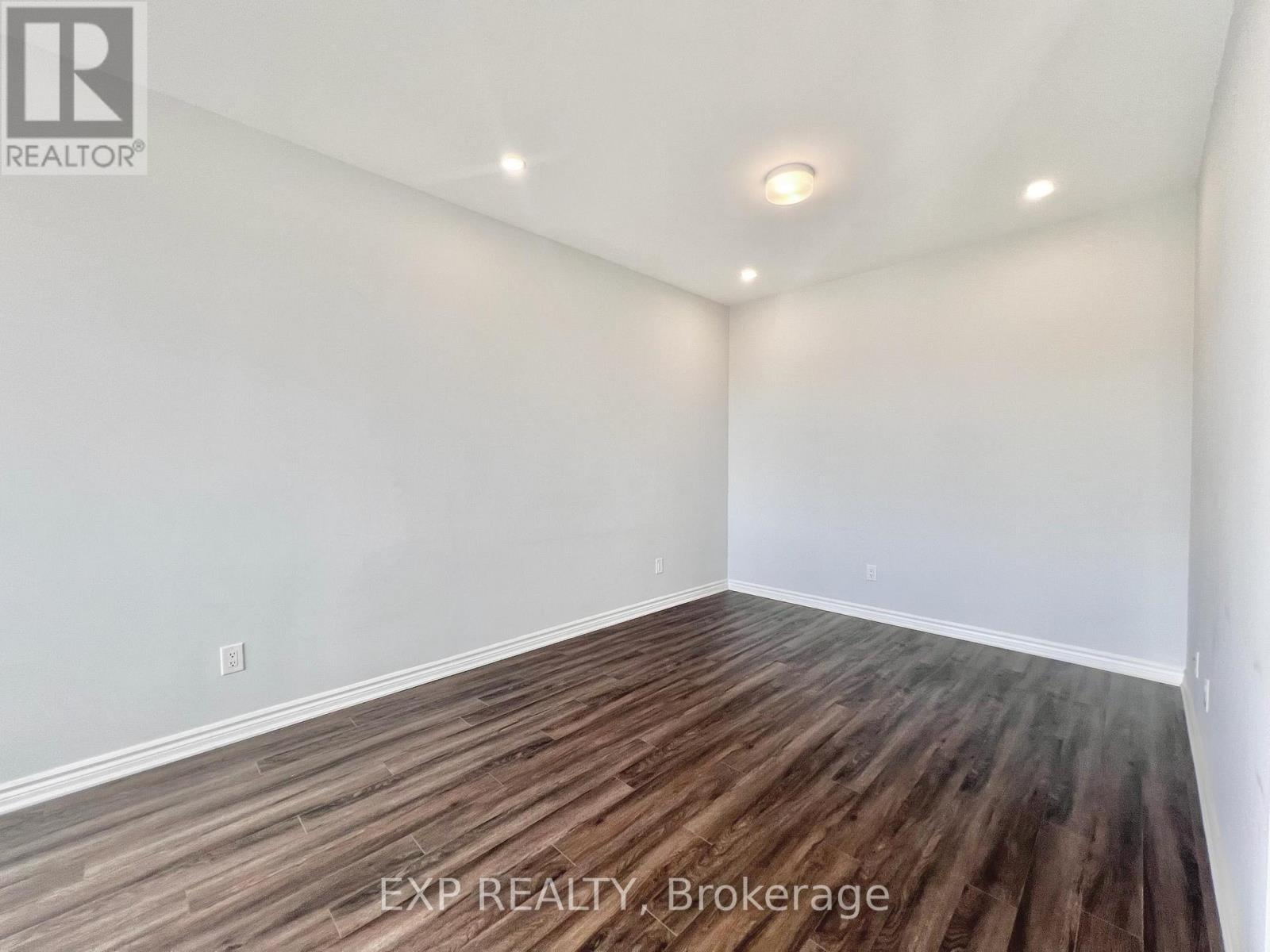 2076 Leinster Circle Property Photo 28