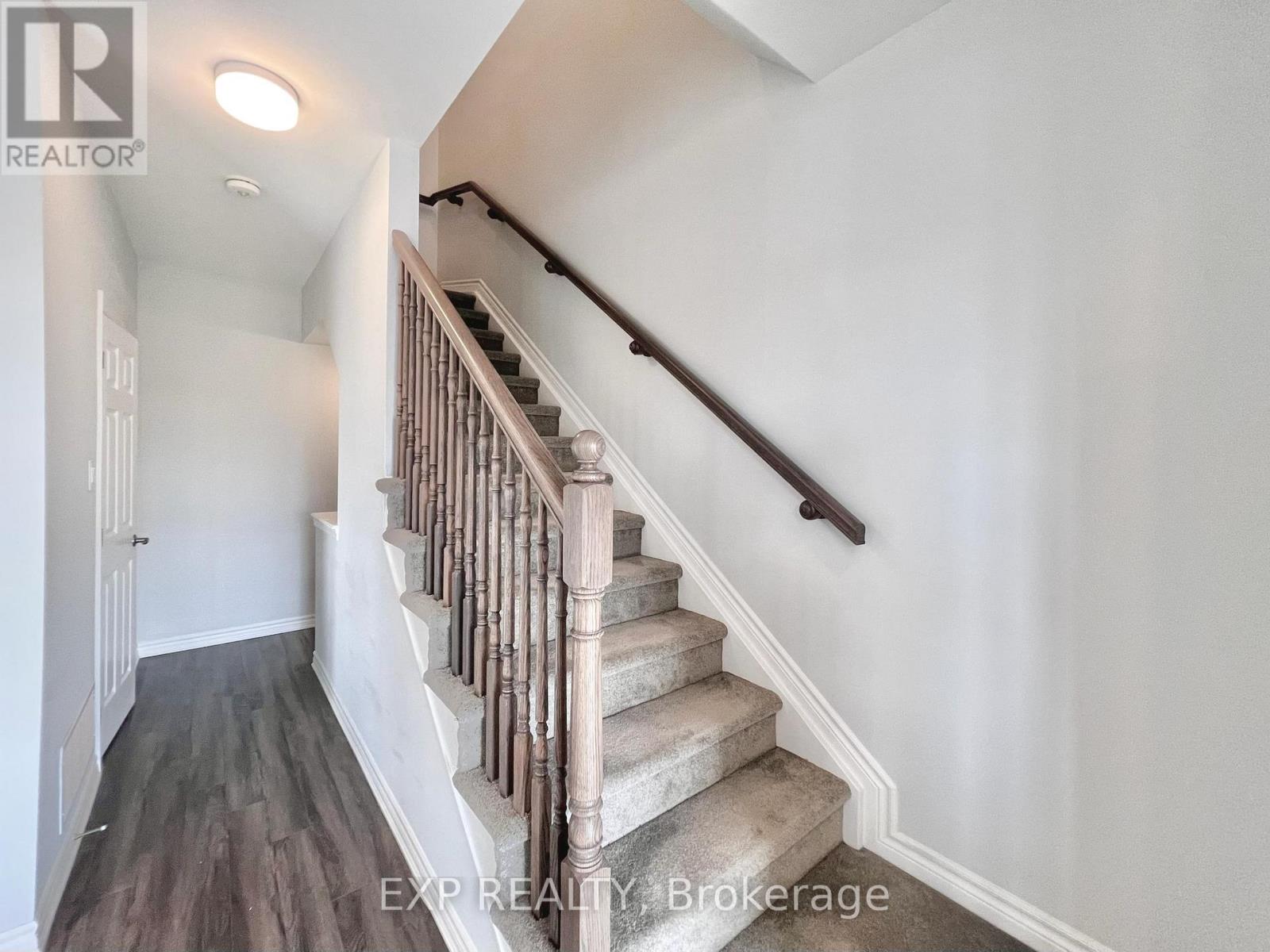 2076 Leinster Circle Property Photo 31