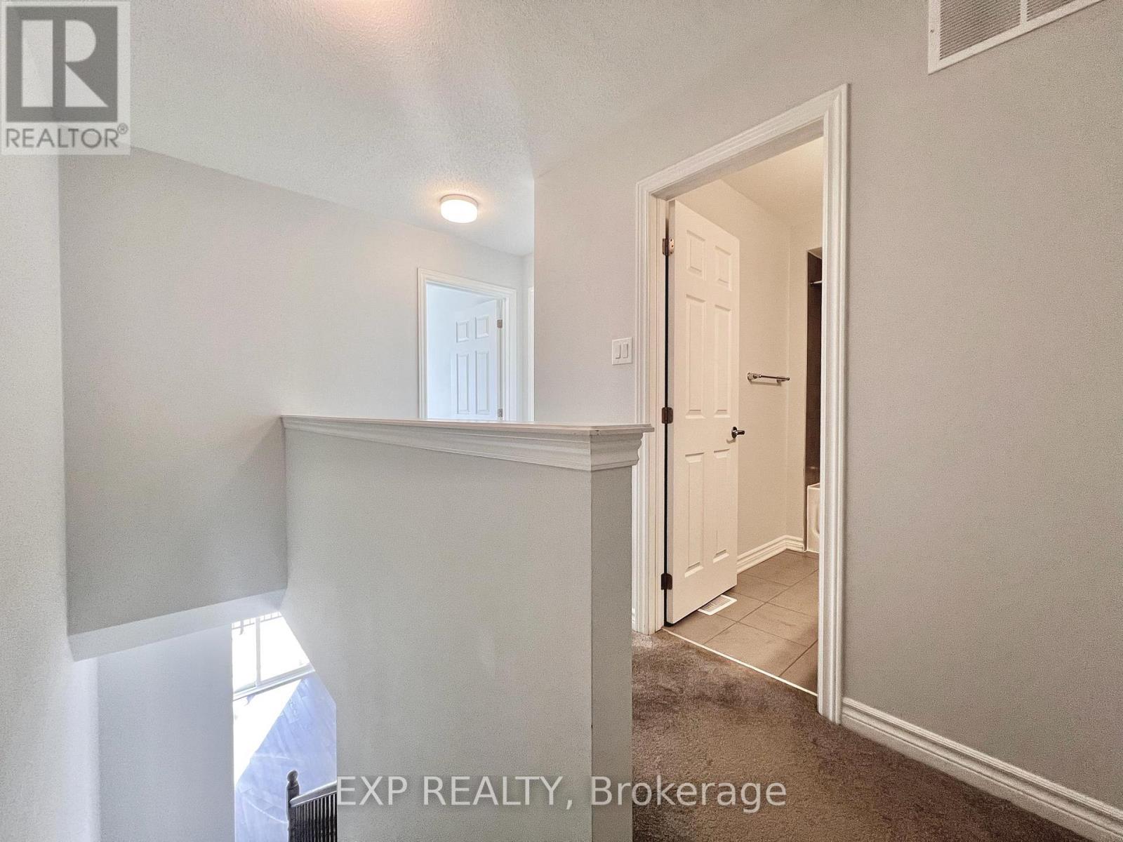 2076 Leinster Circle Property Photo 32