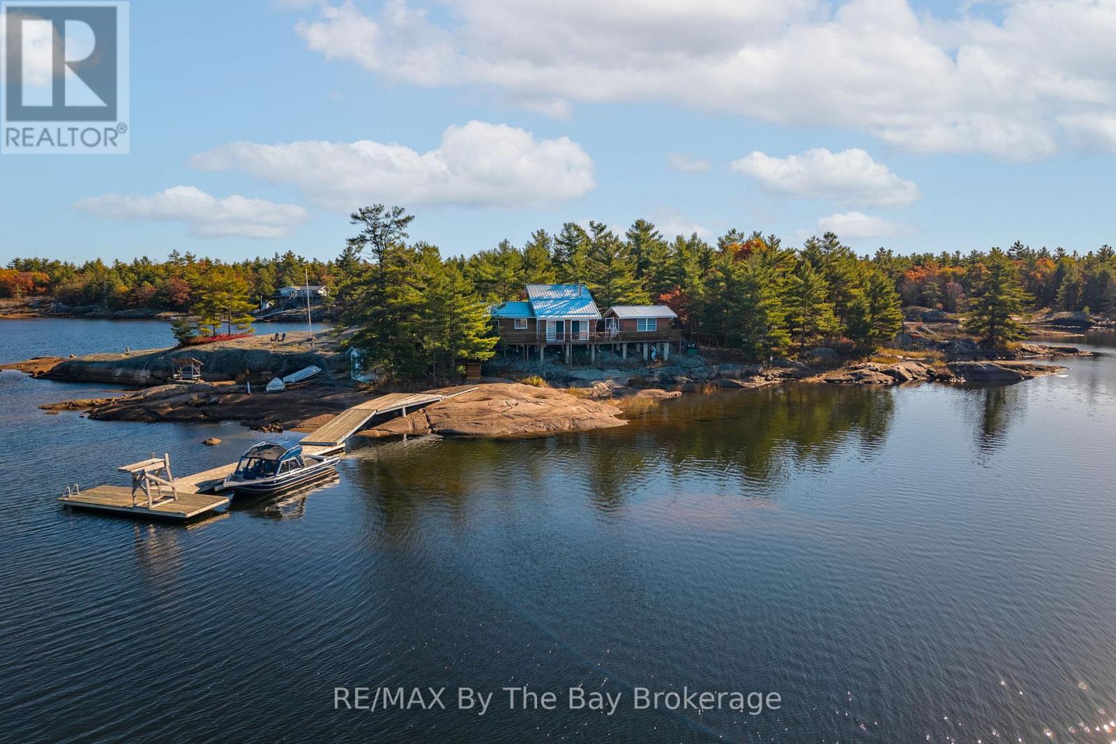 2 Island 2890 Property Photo 3
