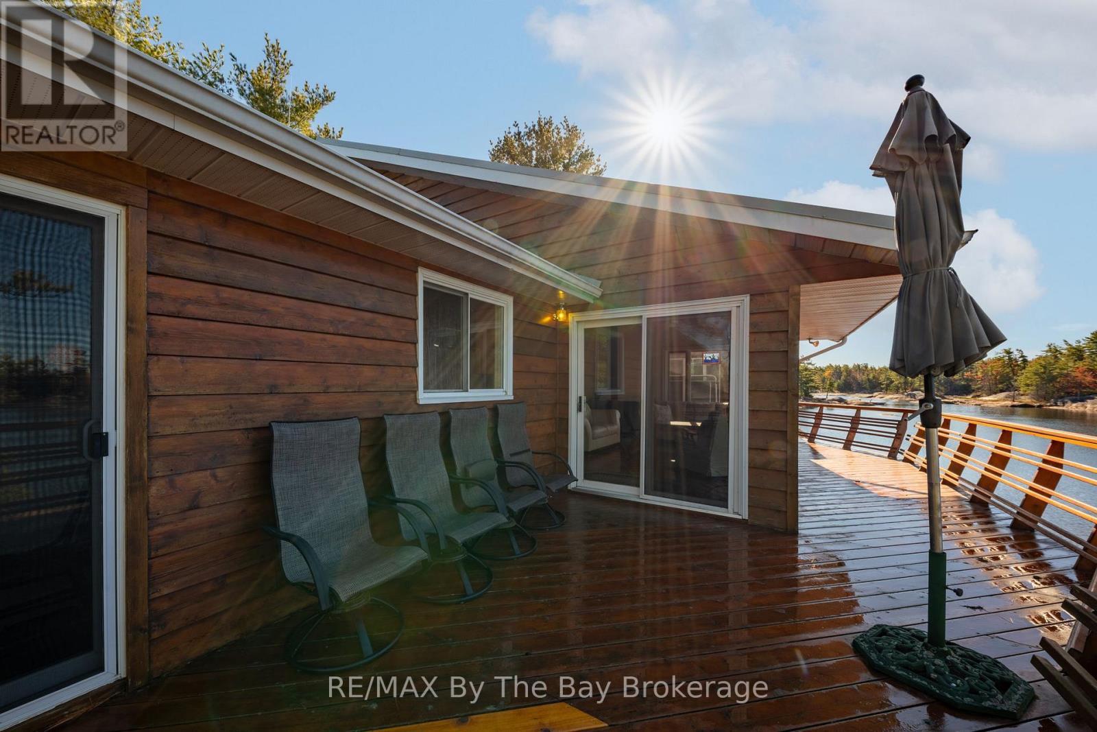 2 Island 2890 Property Photo 10