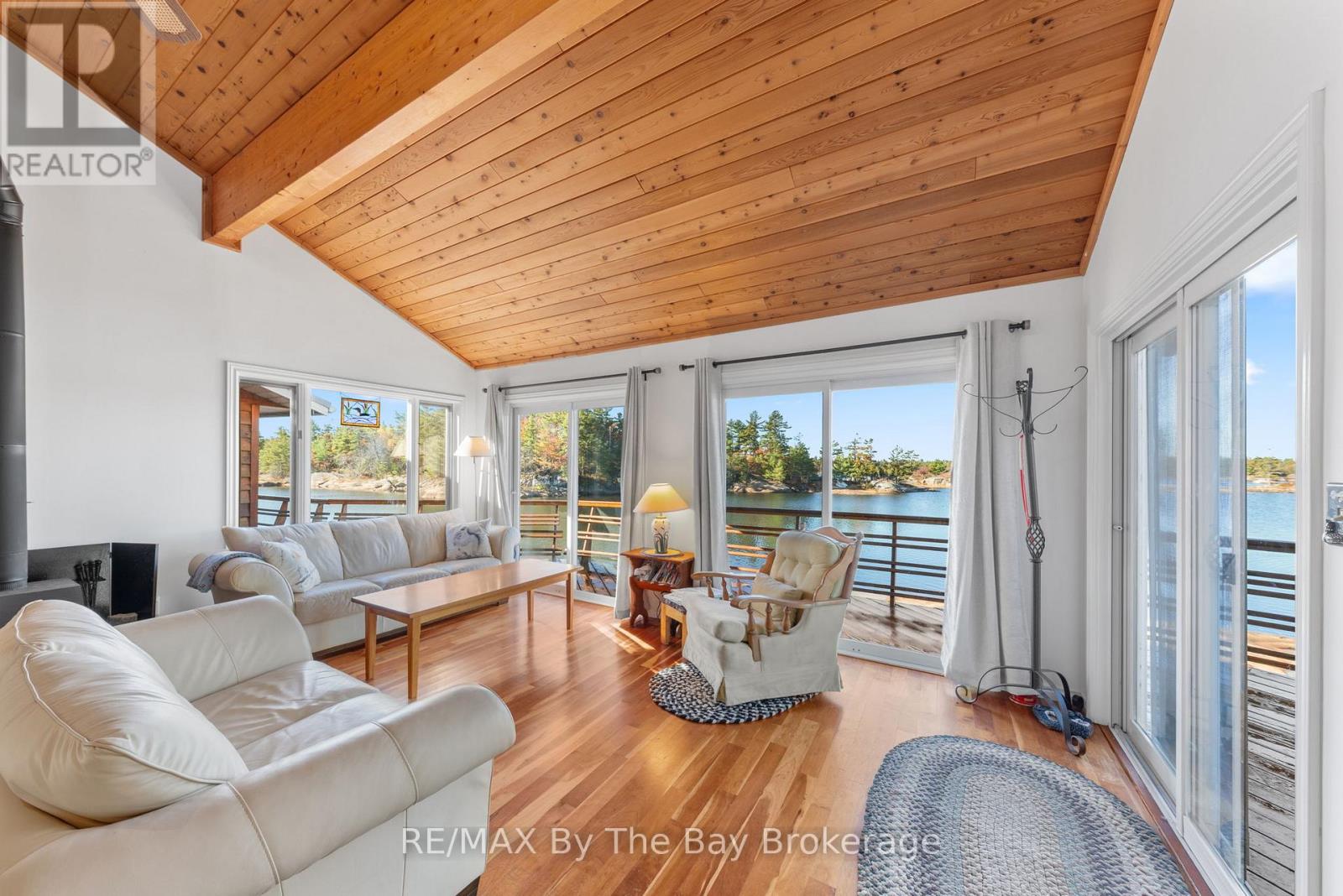 2 Island 2890 Property Photo 12
