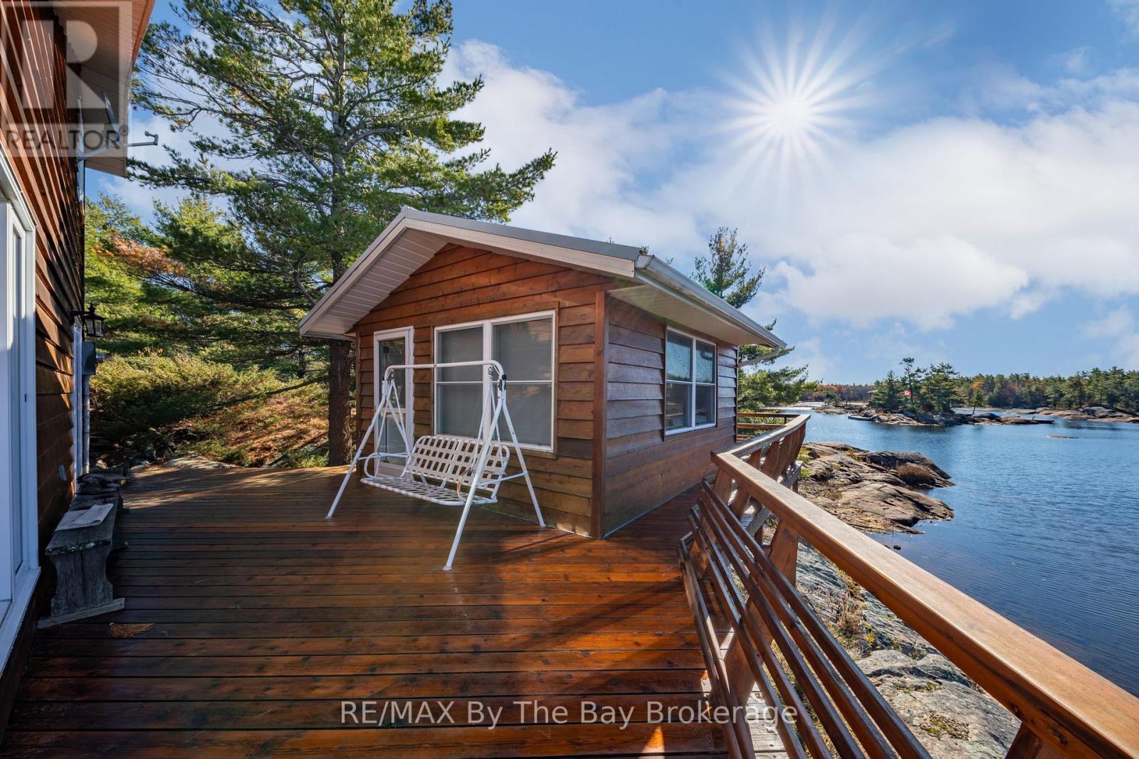2 Island 2890 Property Photo 30