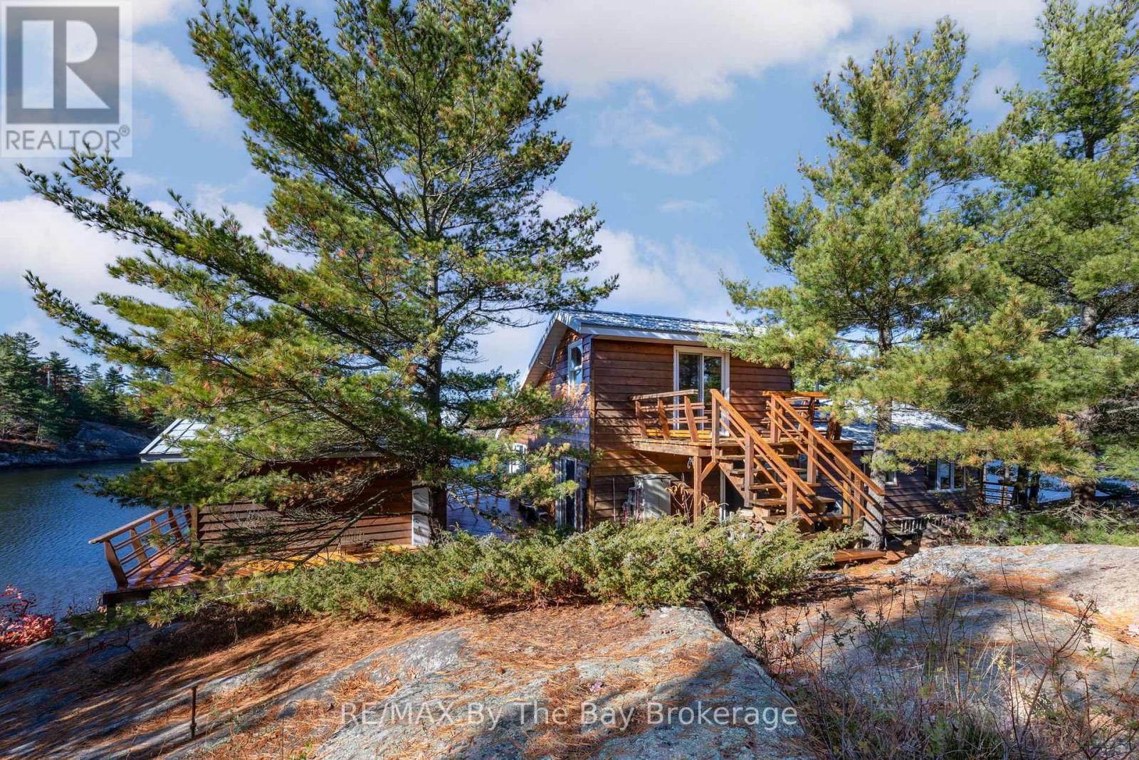 2 Island 2890 Property Photo 38
