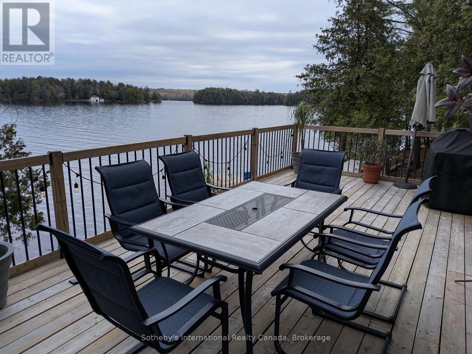 1063 Whiteside Road Property Photo 1