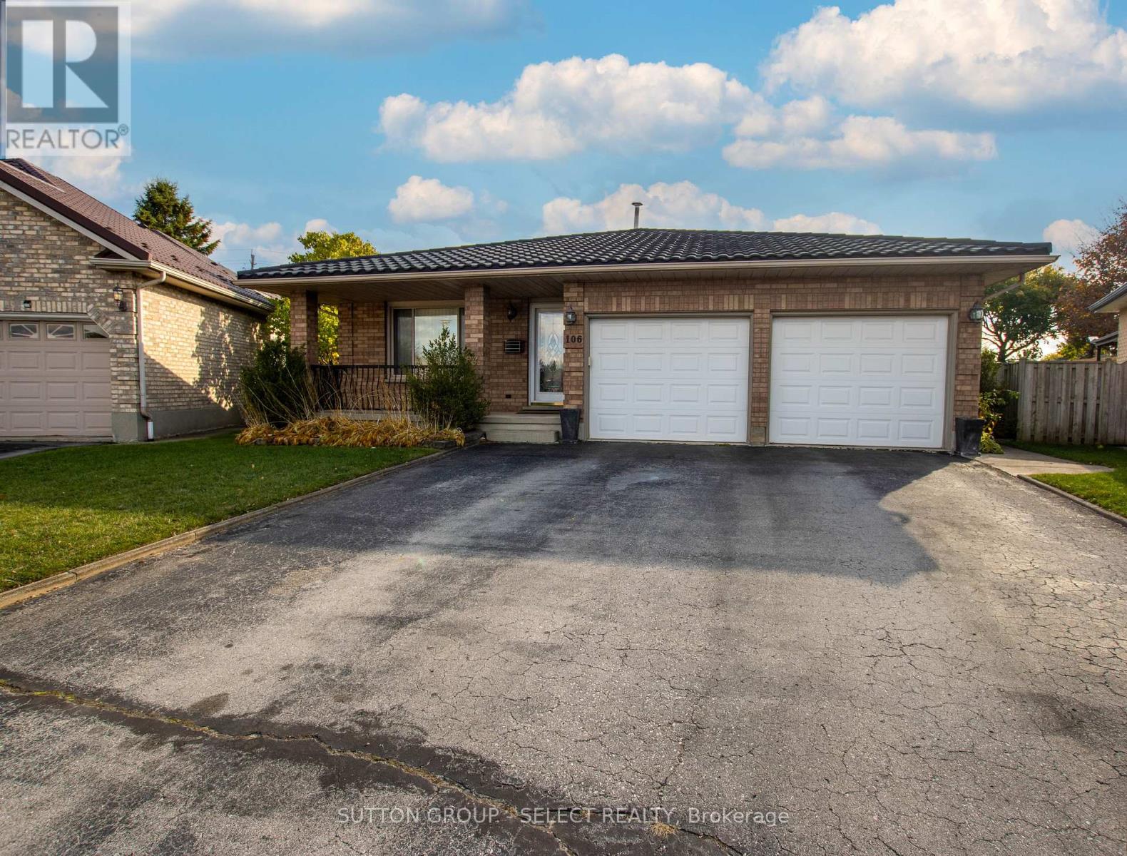 106 CHRISTIANS Court Property Photo 1