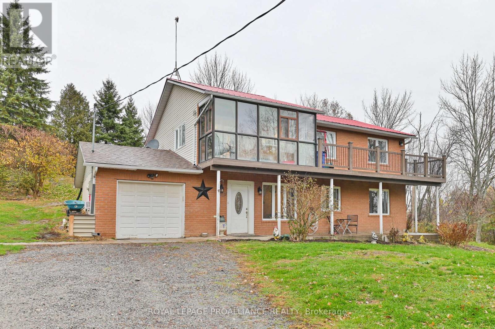 1403a Crookston Road Property Photo 1