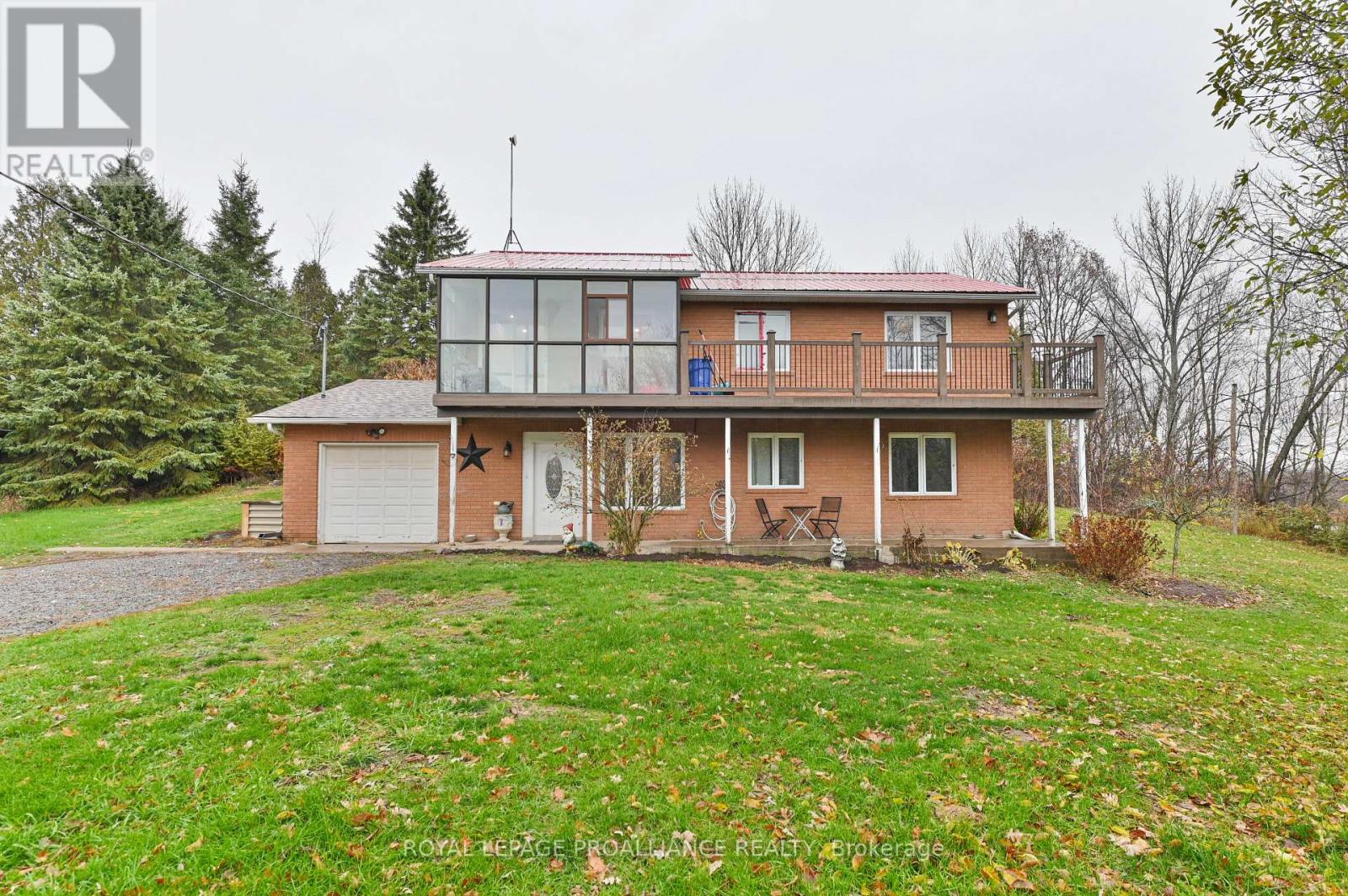 1403a Crookston Road Property Photo 2