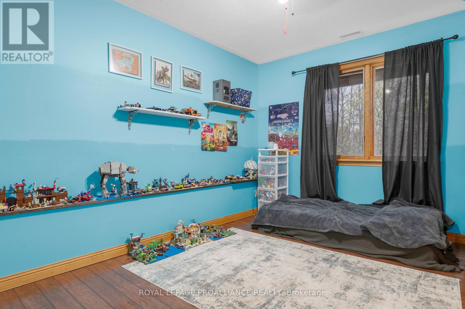 1403a Crookston Road Property Photo 18