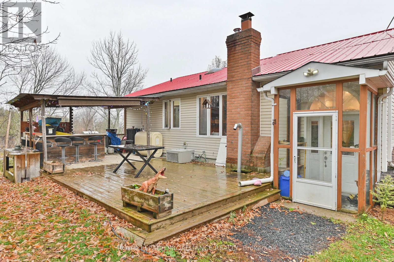 1403a Crookston Road Property Photo 28