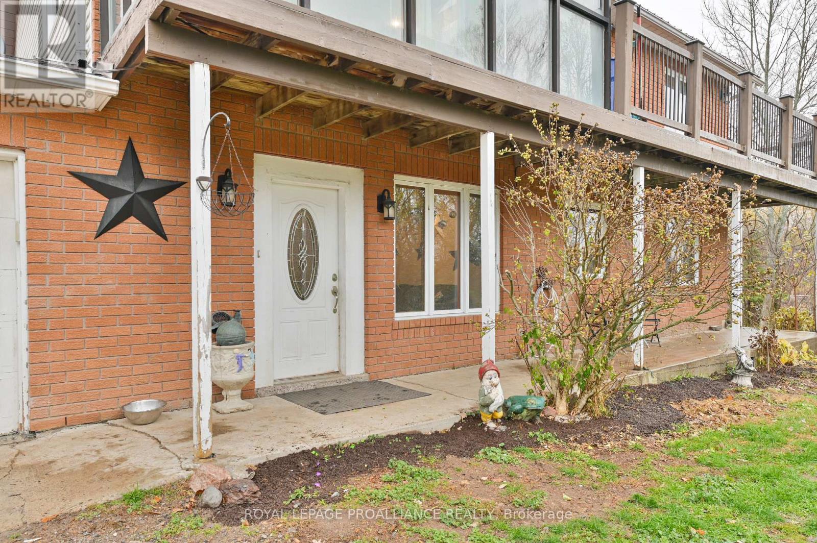 1403a Crookston Road Property Photo 40
