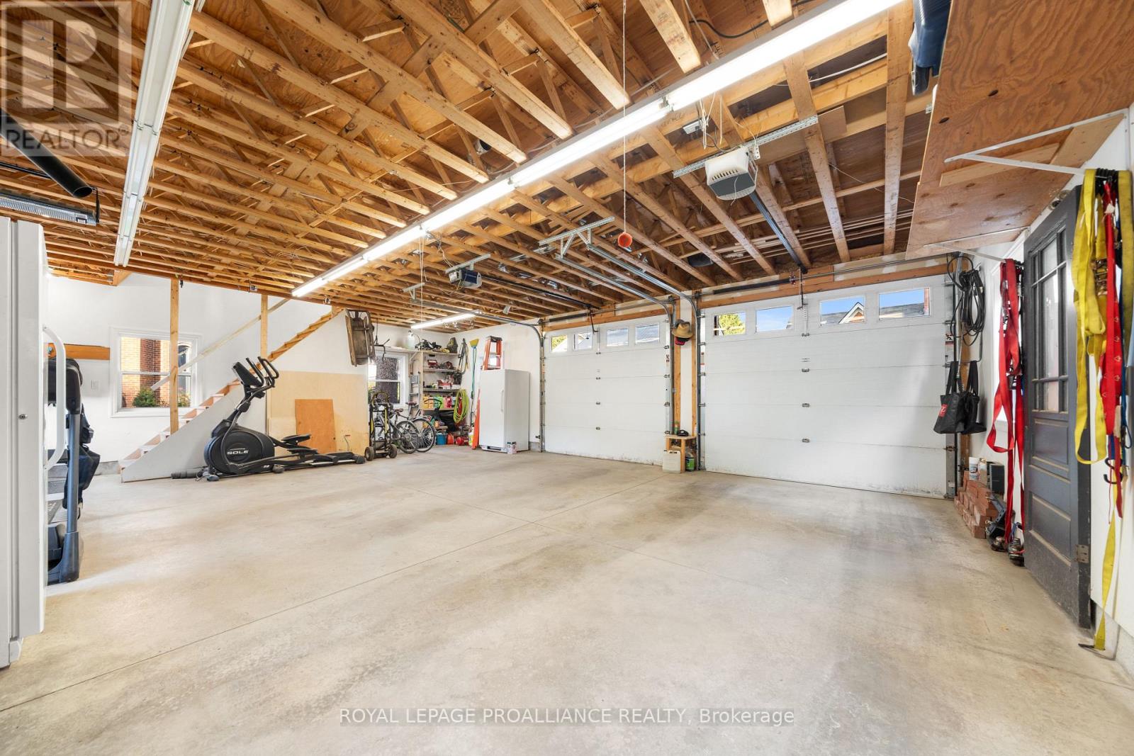 79 West Mary Street Property Photo 34