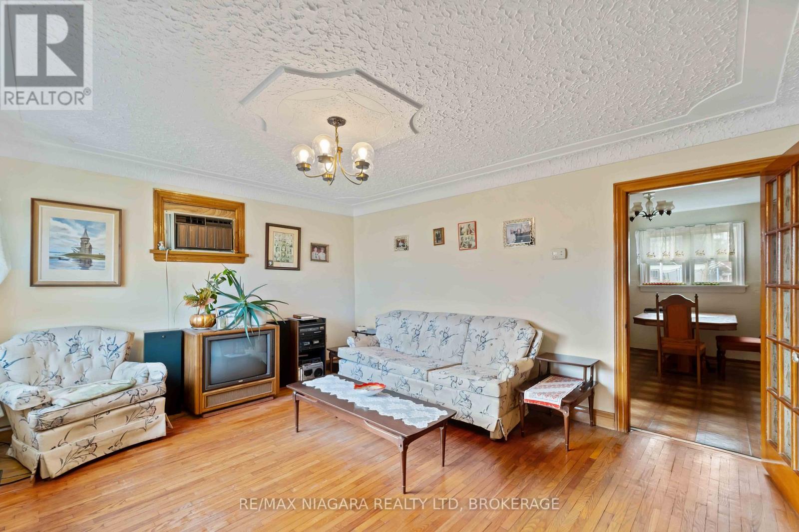 506 Harriet Street Property Photo 7