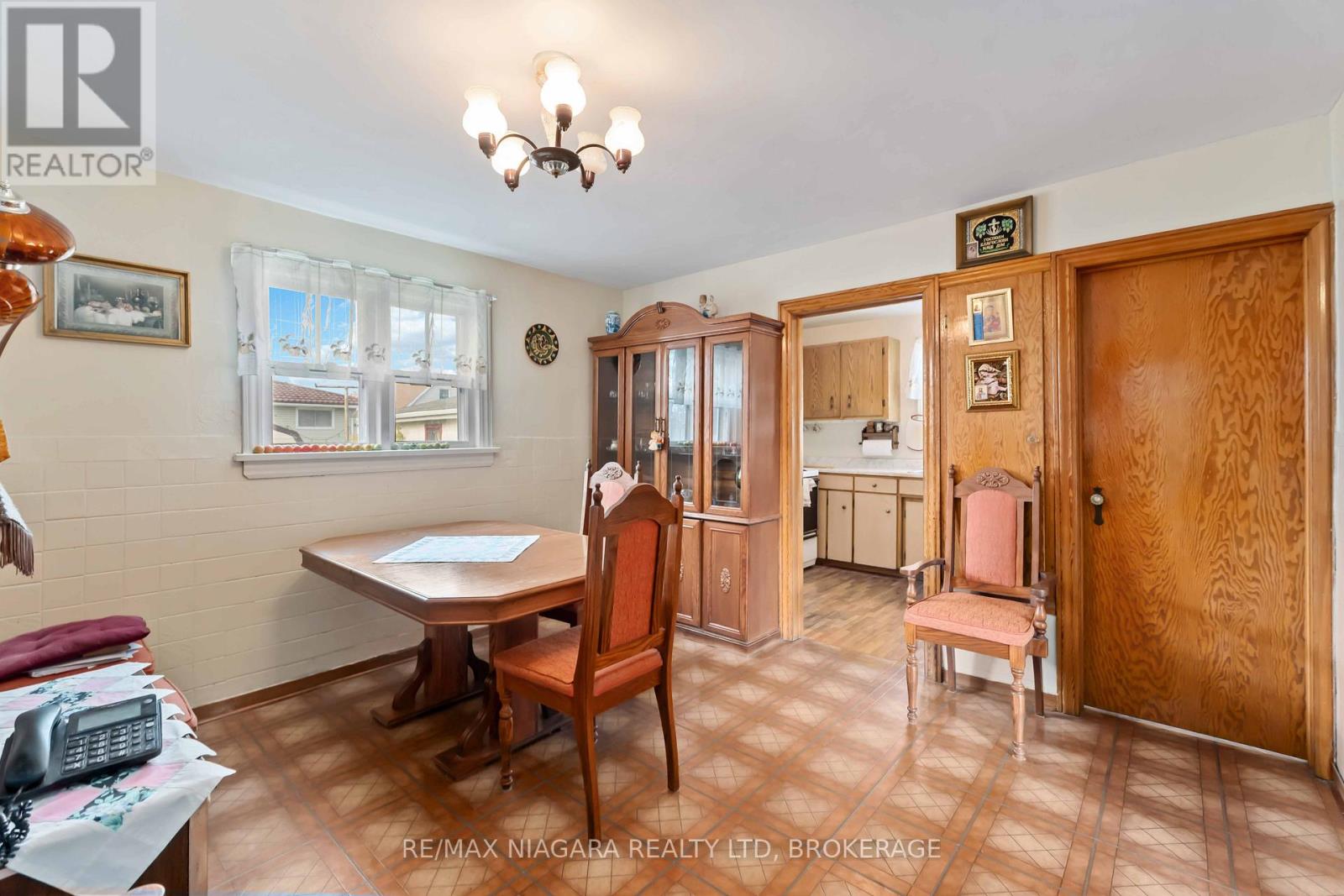 506 Harriet Street Property Photo 11