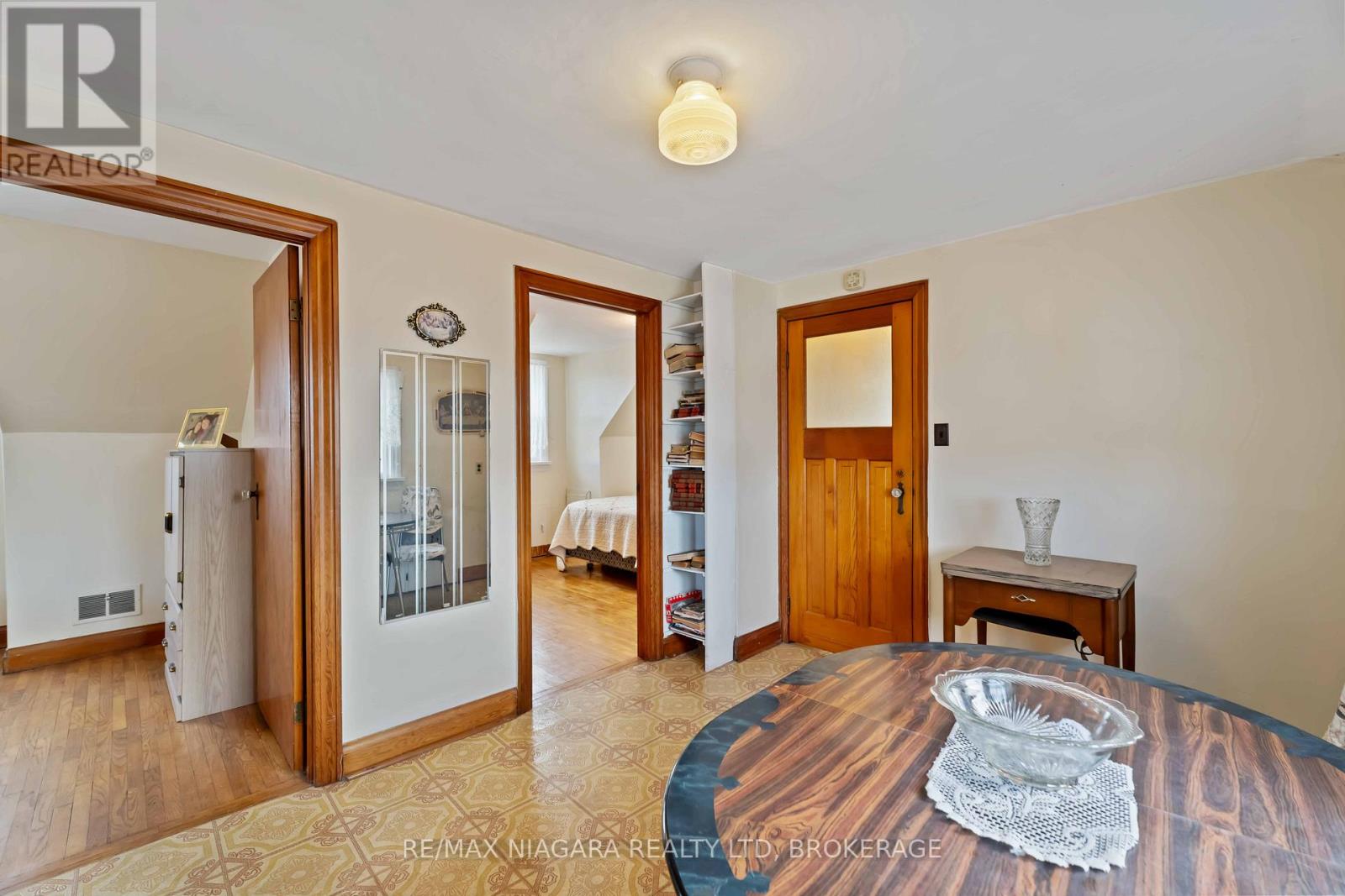 506 Harriet Street Property Photo 22
