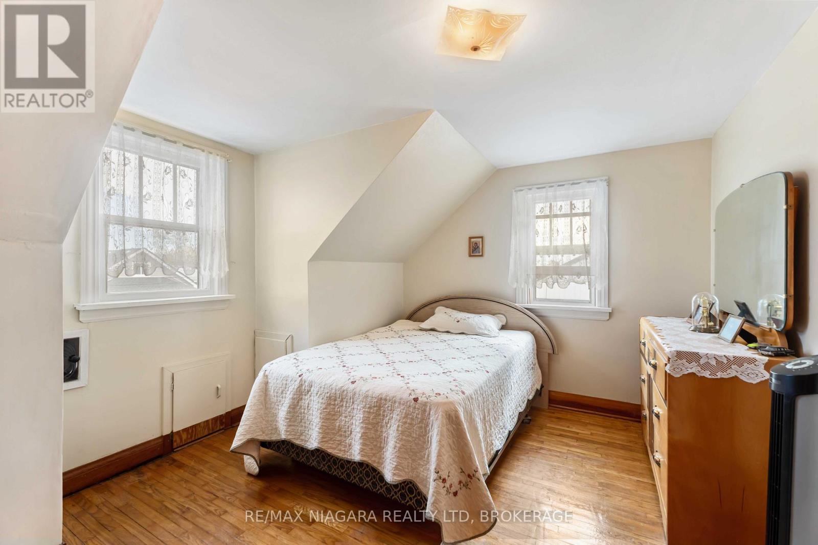 506 Harriet Street Property Photo 29