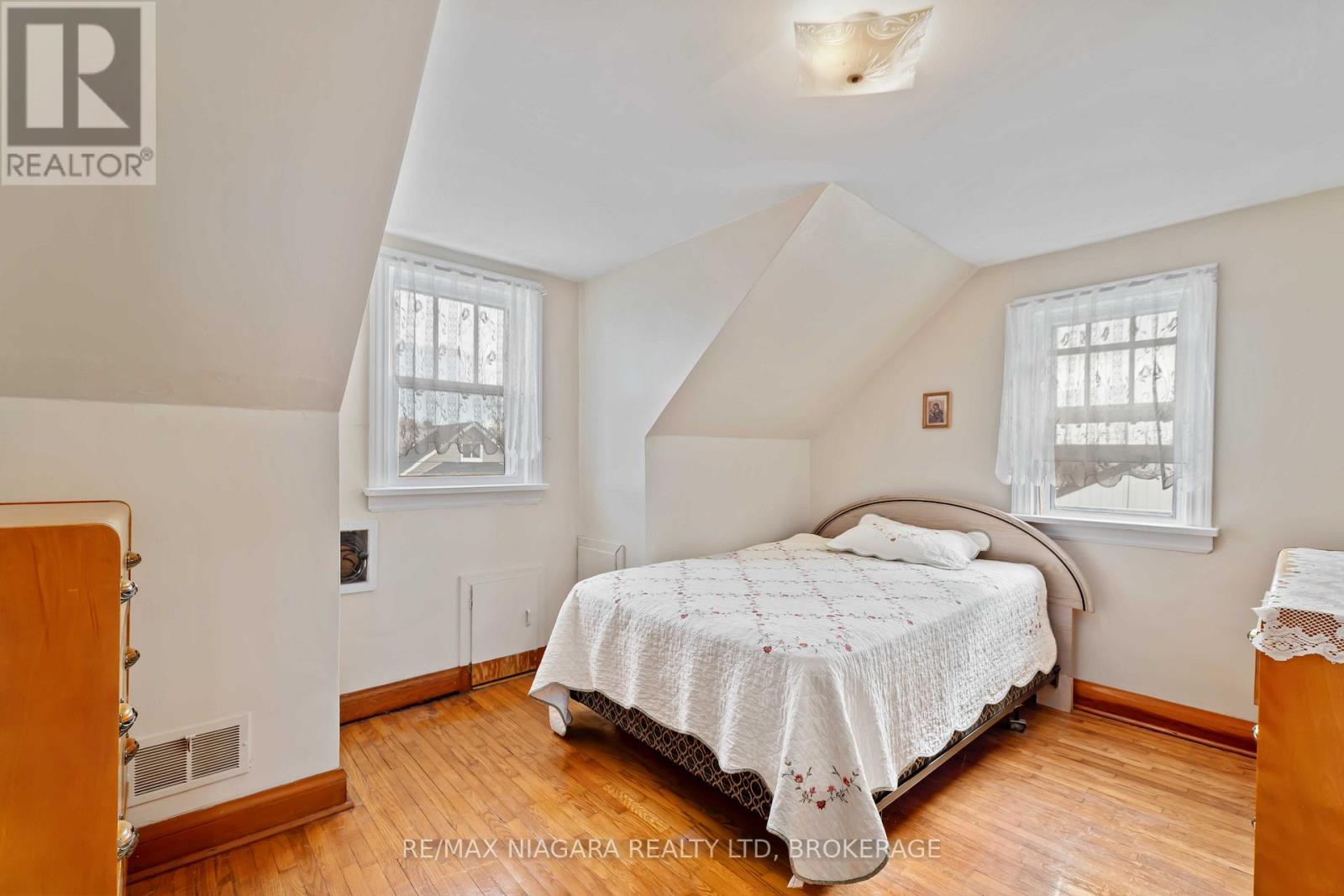 506 Harriet Street Property Photo 30