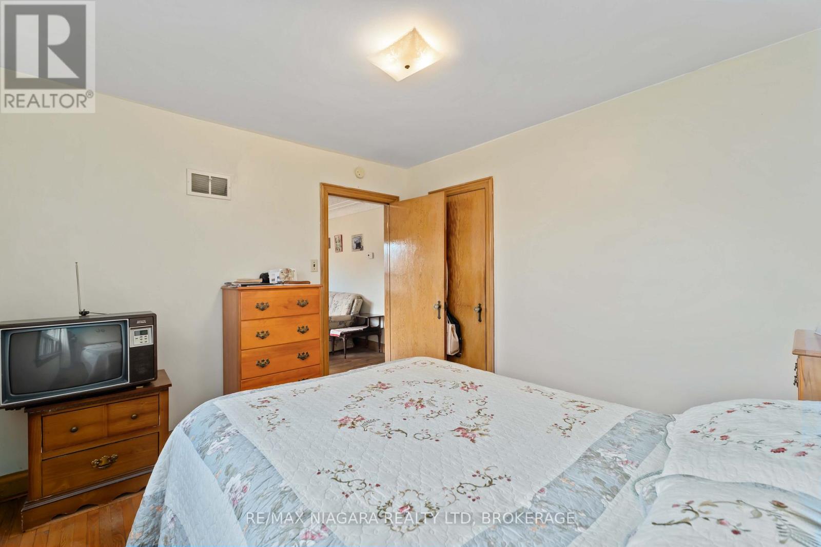 506 Harriet Street Property Photo 31