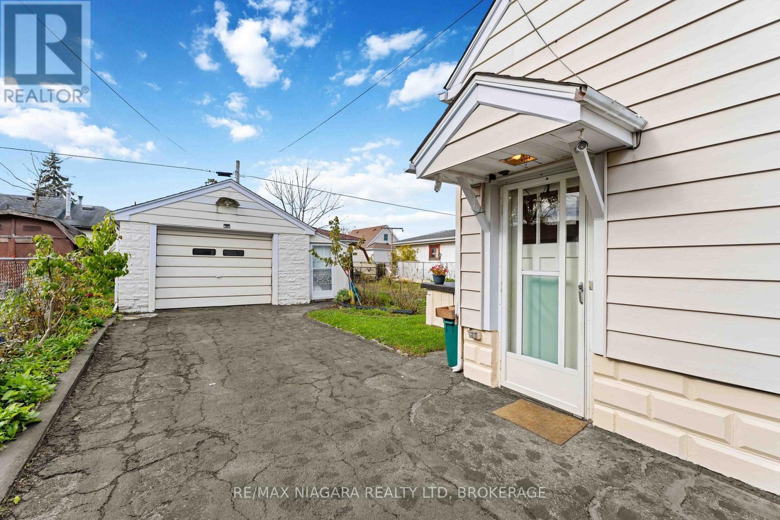 506 Harriet Street Property Photo 35