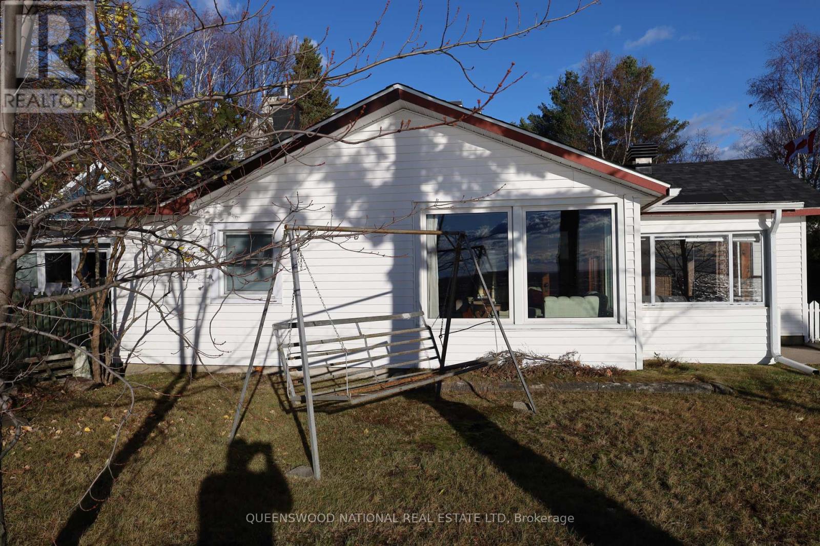 369 Wigston Drive Property Photo 8