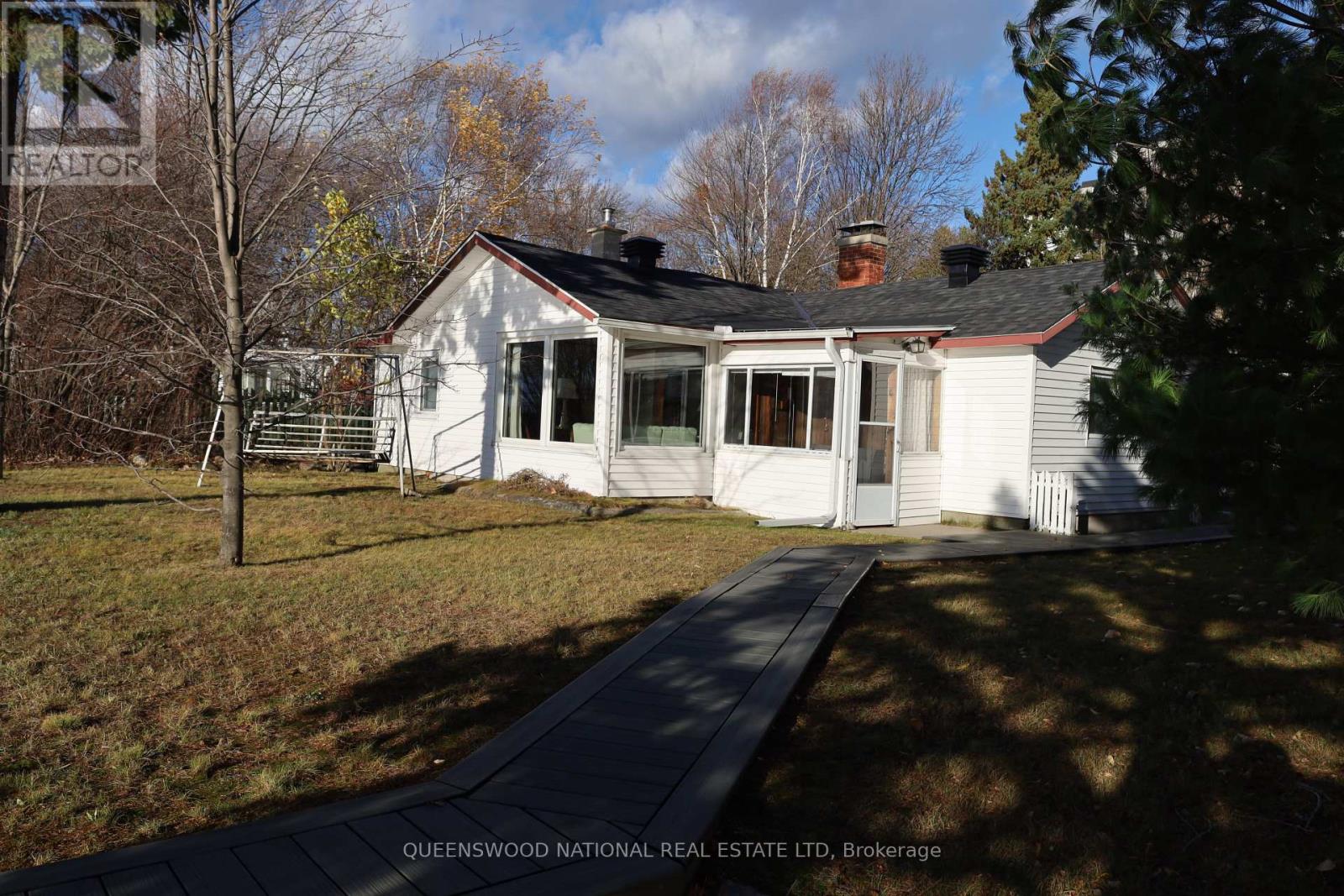 369 Wigston Drive Property Photo 9