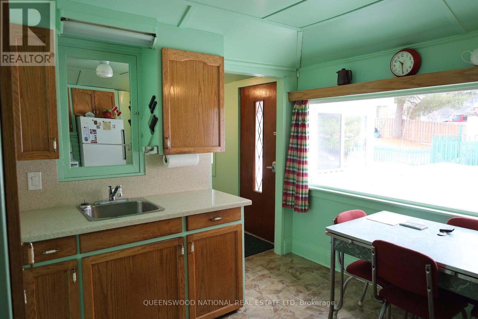 369 Wigston Drive Property Photo 19