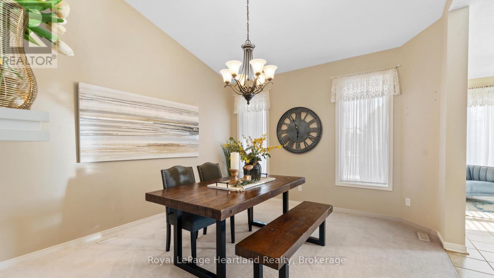 23 Stornoway Crescent Property Photo 7