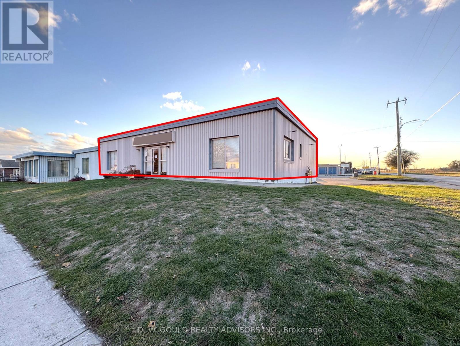 330 Sidney Street Property Photo 1