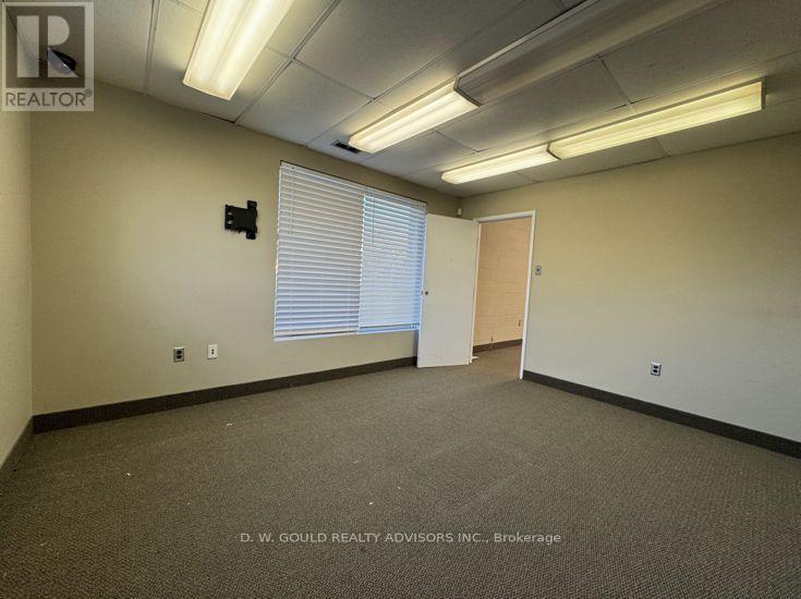330 Sidney Street Property Photo 10