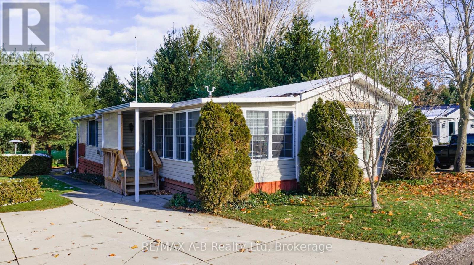 909 - 316489 31st Line Property Photo 2