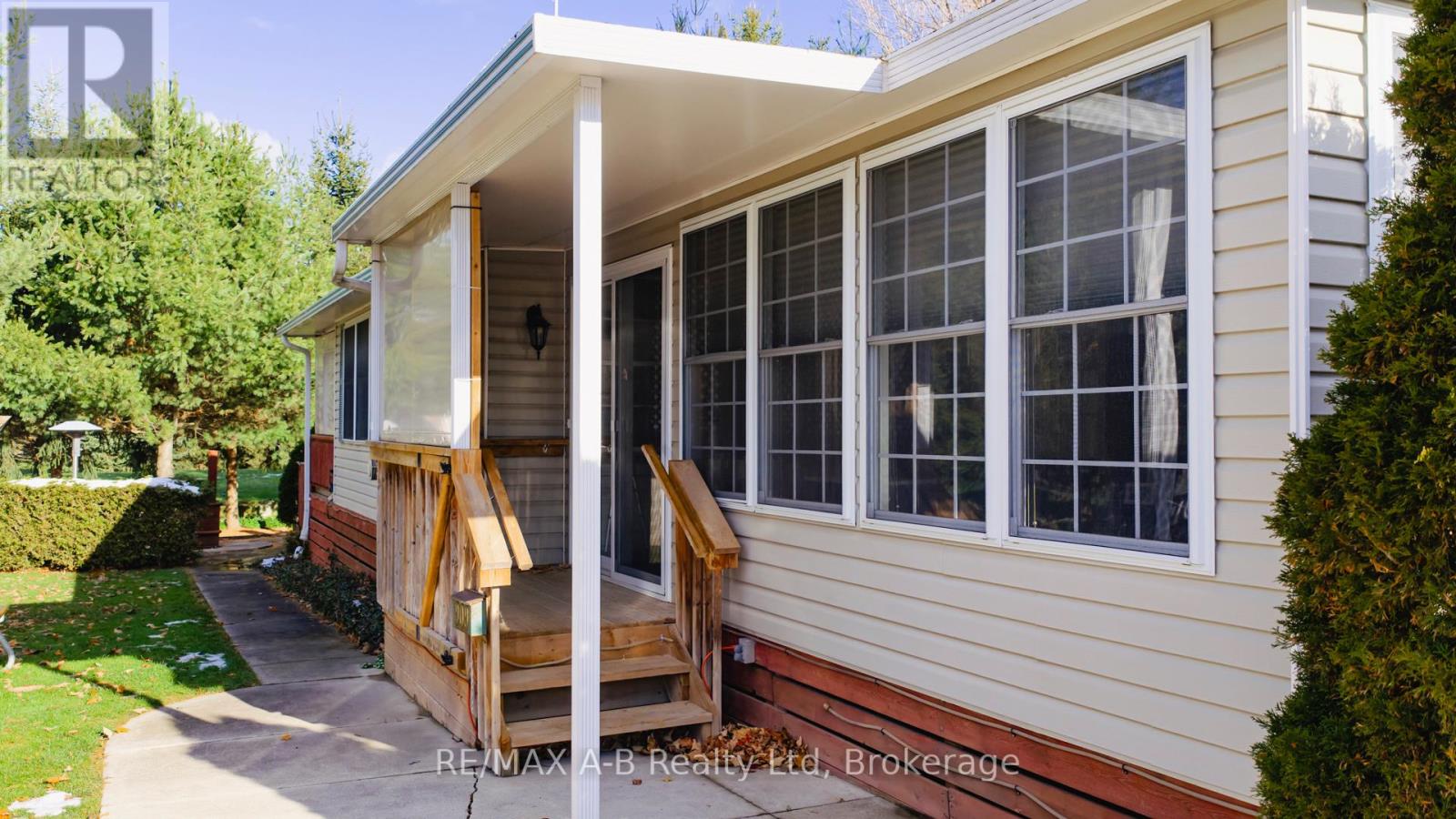 909 - 316489 31st Line Property Photo 3