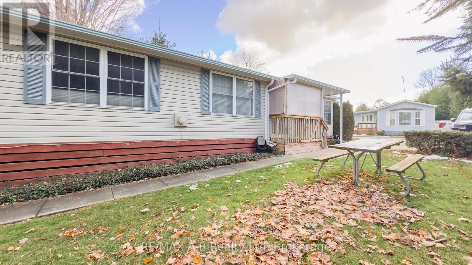 909 - 316489 31st Line Property Photo 18