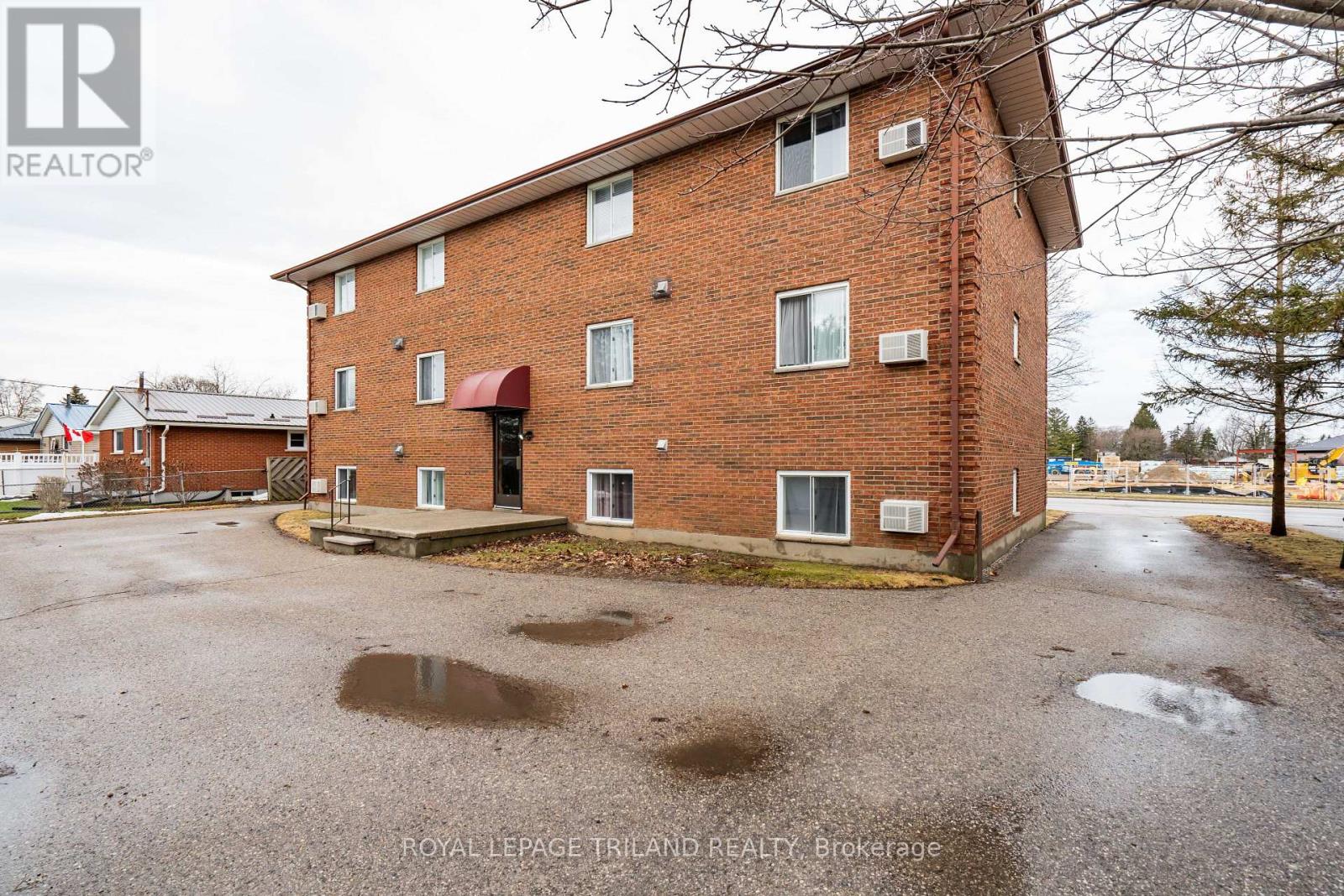 221 Highview Drive Property Photo 4