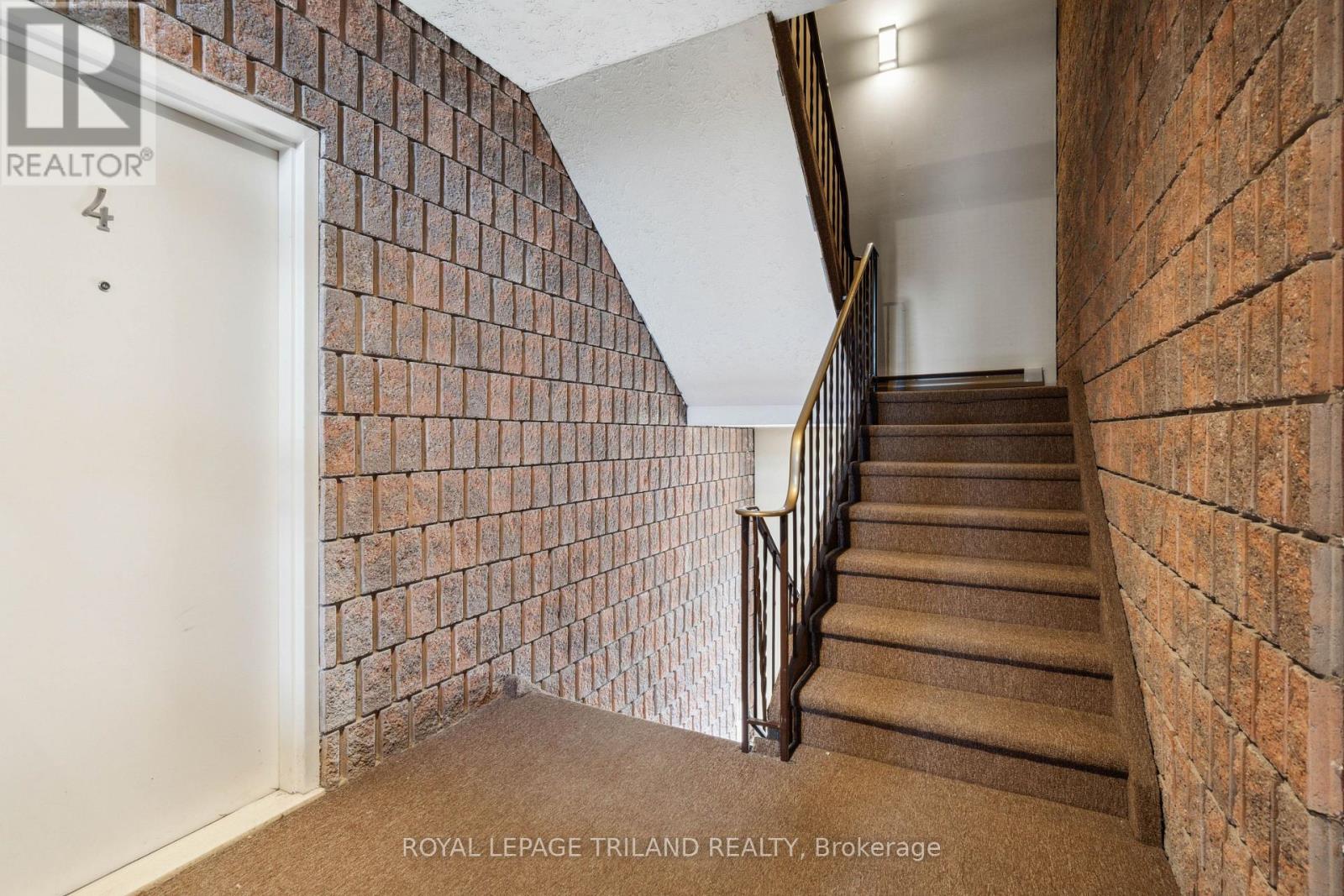 221 Highview Drive Property Photo 13