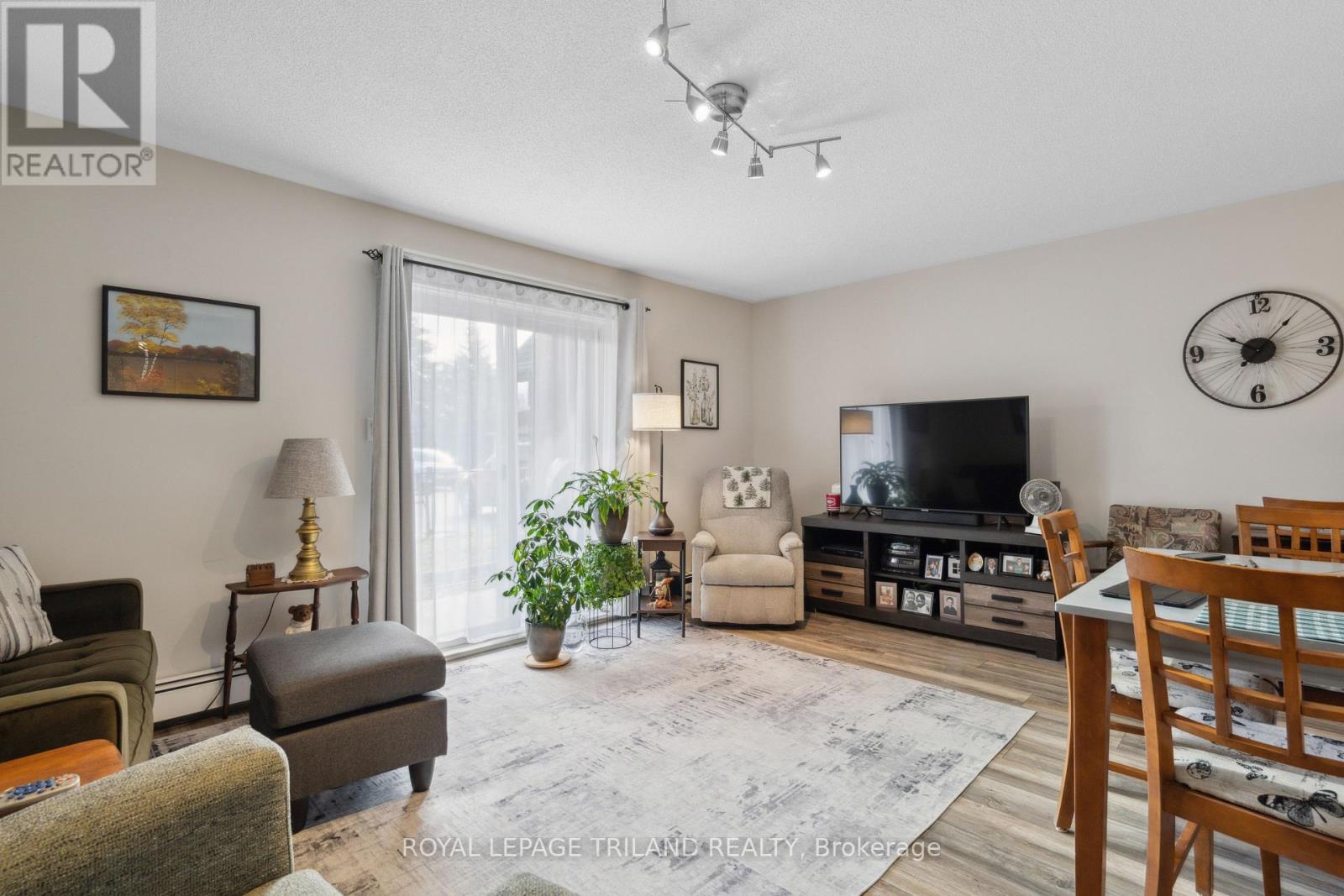70 Stokes Road Property Photo 11