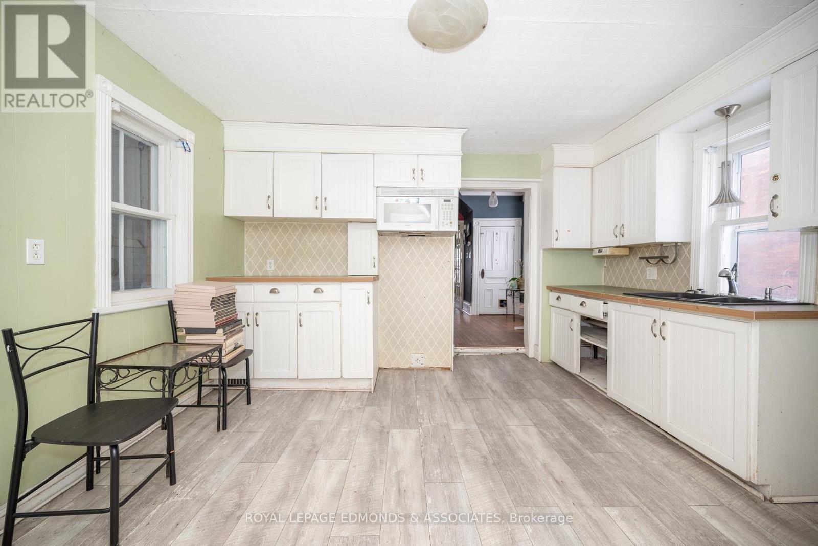 198 Mcallister Street Property Photo 13