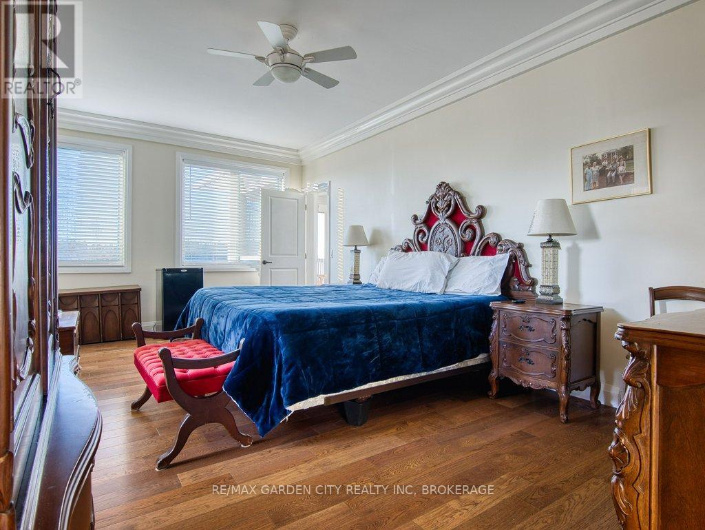 2400 Effingham Street Property Photo 8