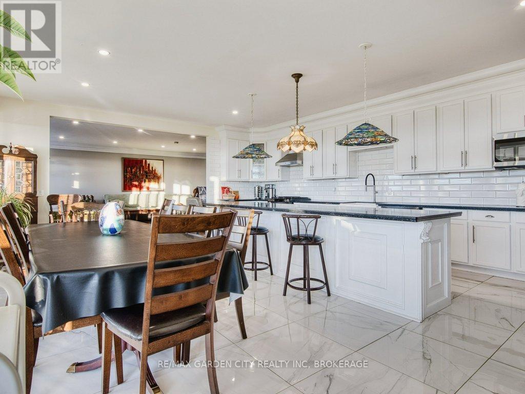 2400 Effingham Street Property Photo 12