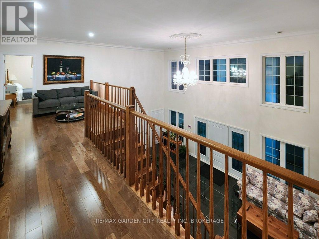 2400 Effingham Street Property Photo 19