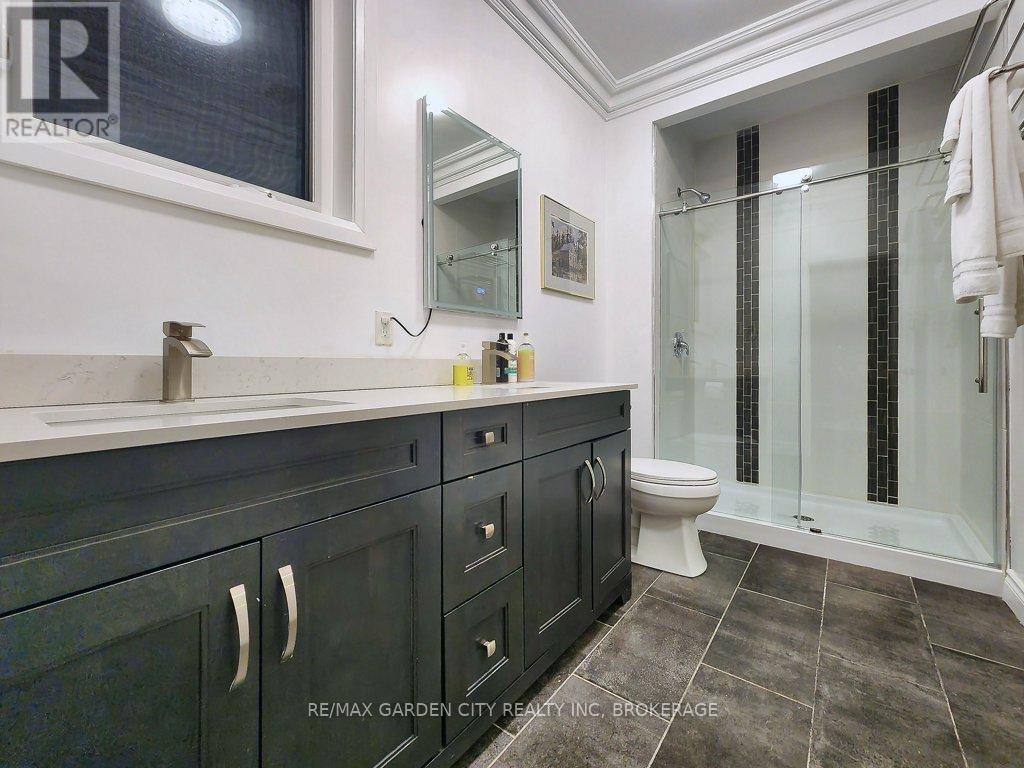 2400 Effingham Street Property Photo 29