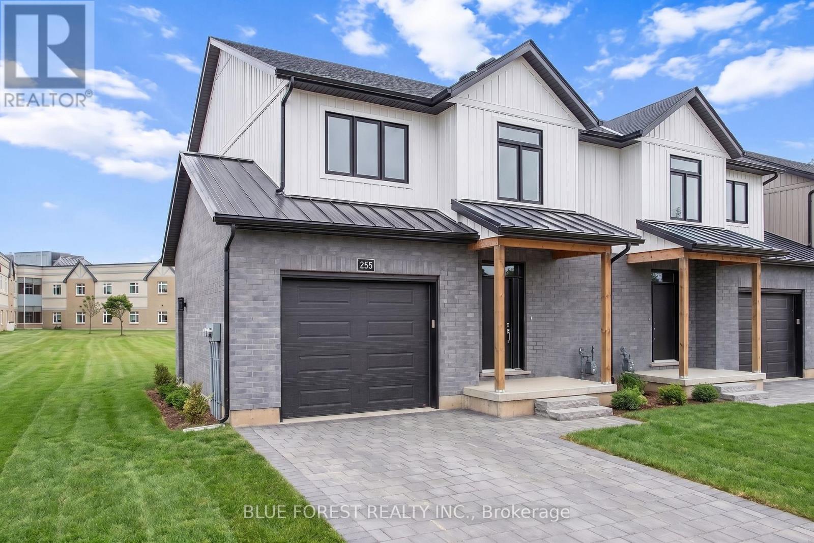 245 Mctavish Street Property Photo 1